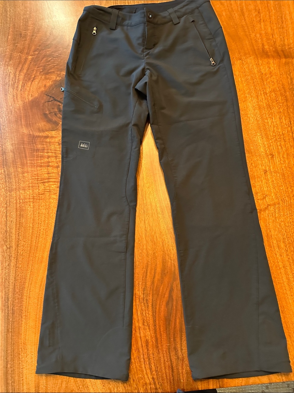 Women’s black water-resistant Pants